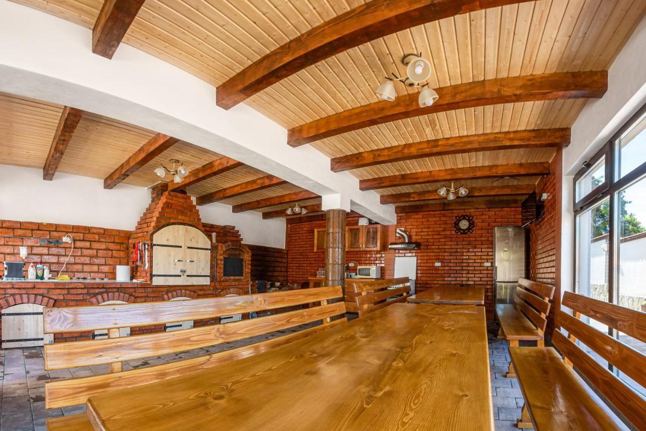 Casa Alex Hotel Novaci-Străini Eksteriør billede