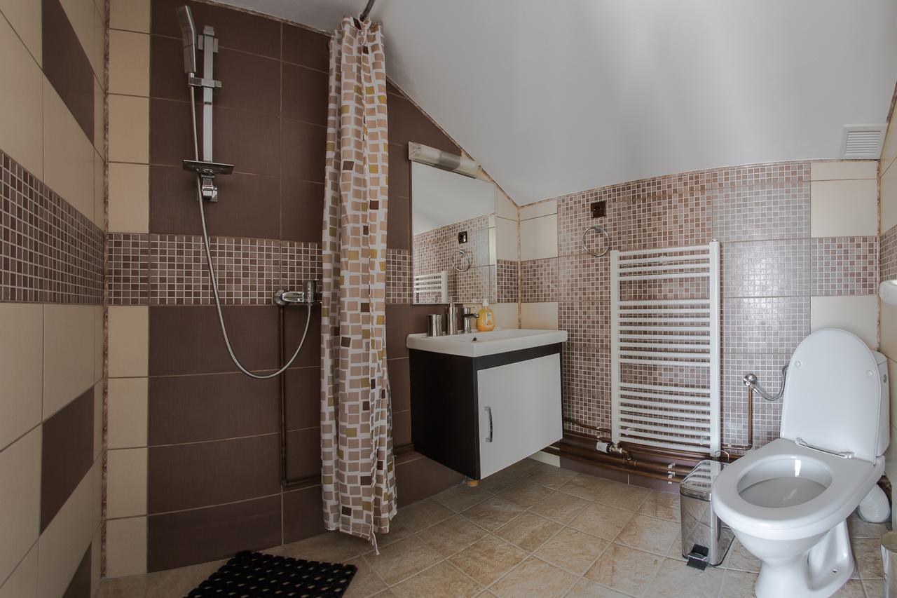 Casa Alex Hotel Novaci-Străini Eksteriør billede